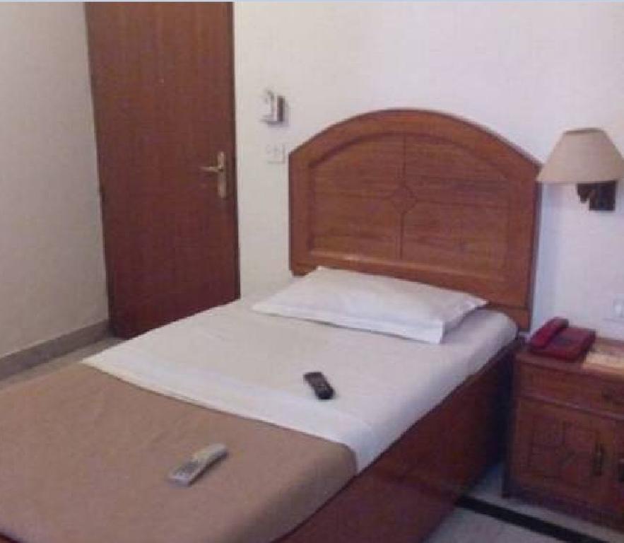 Mahalaxmi Plaza Hotel Faridabad Exterior photo